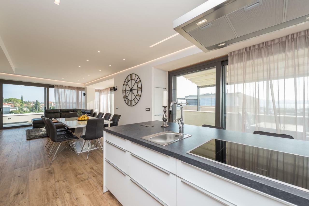 Appartamento Luxury Penthouse Cosmacendi Zara Esterno foto