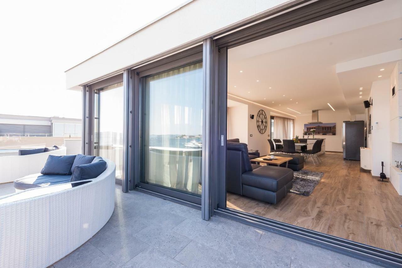 Appartamento Luxury Penthouse Cosmacendi Zara Esterno foto