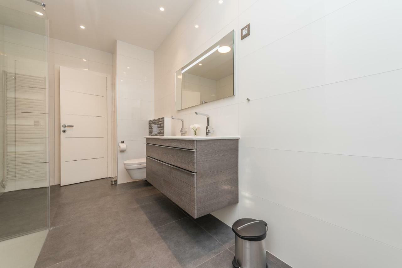Appartamento Luxury Penthouse Cosmacendi Zara Esterno foto