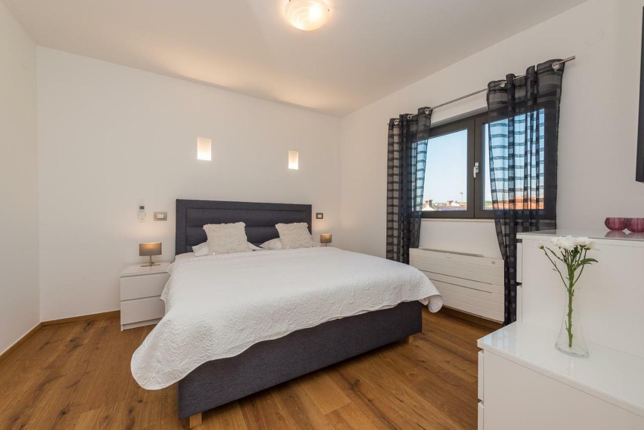 Appartamento Luxury Penthouse Cosmacendi Zara Esterno foto