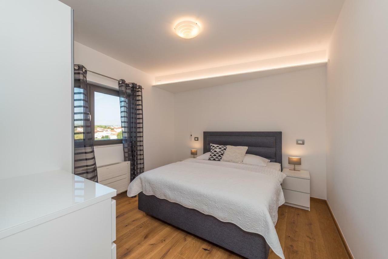 Appartamento Luxury Penthouse Cosmacendi Zara Esterno foto