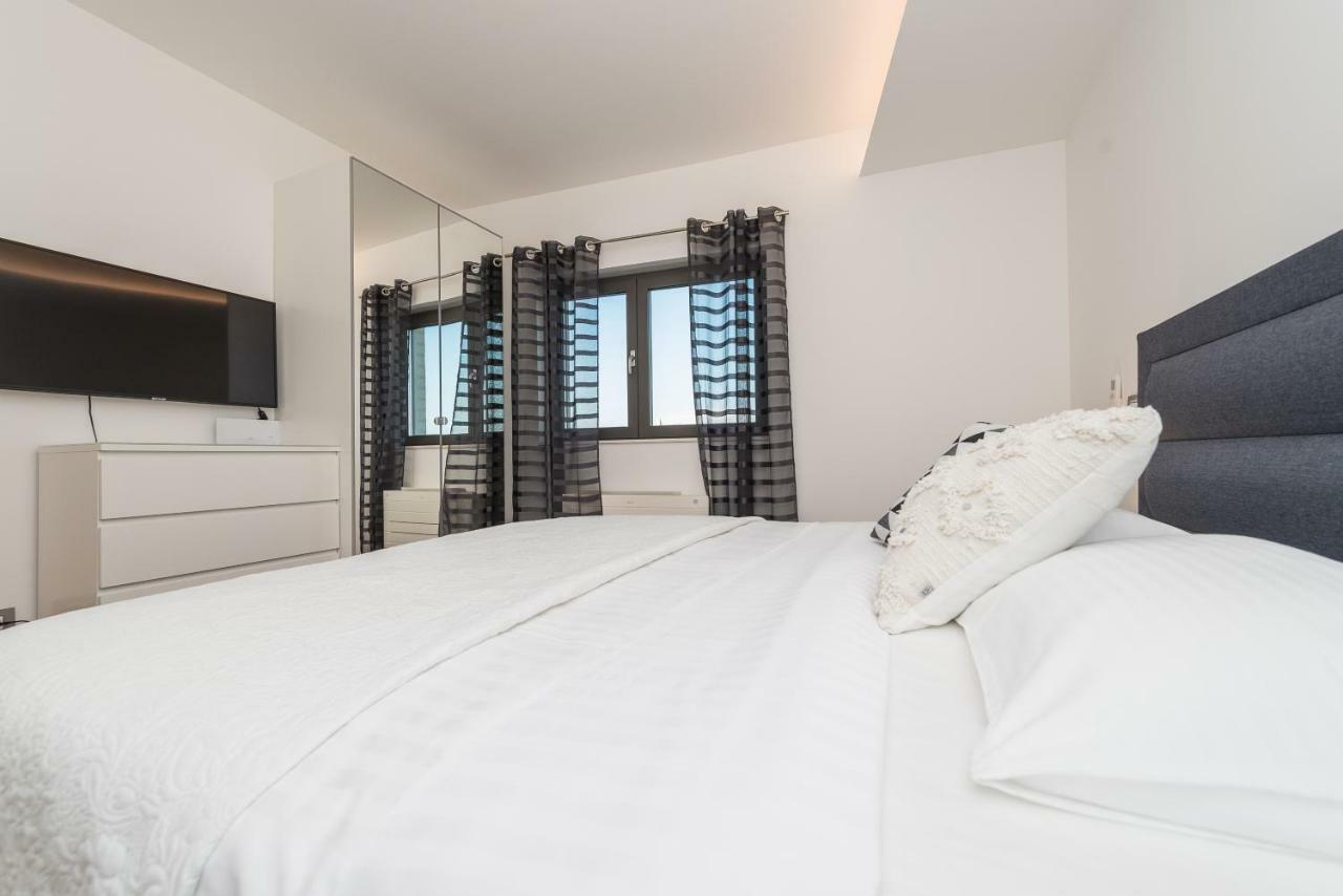 Appartamento Luxury Penthouse Cosmacendi Zara Esterno foto